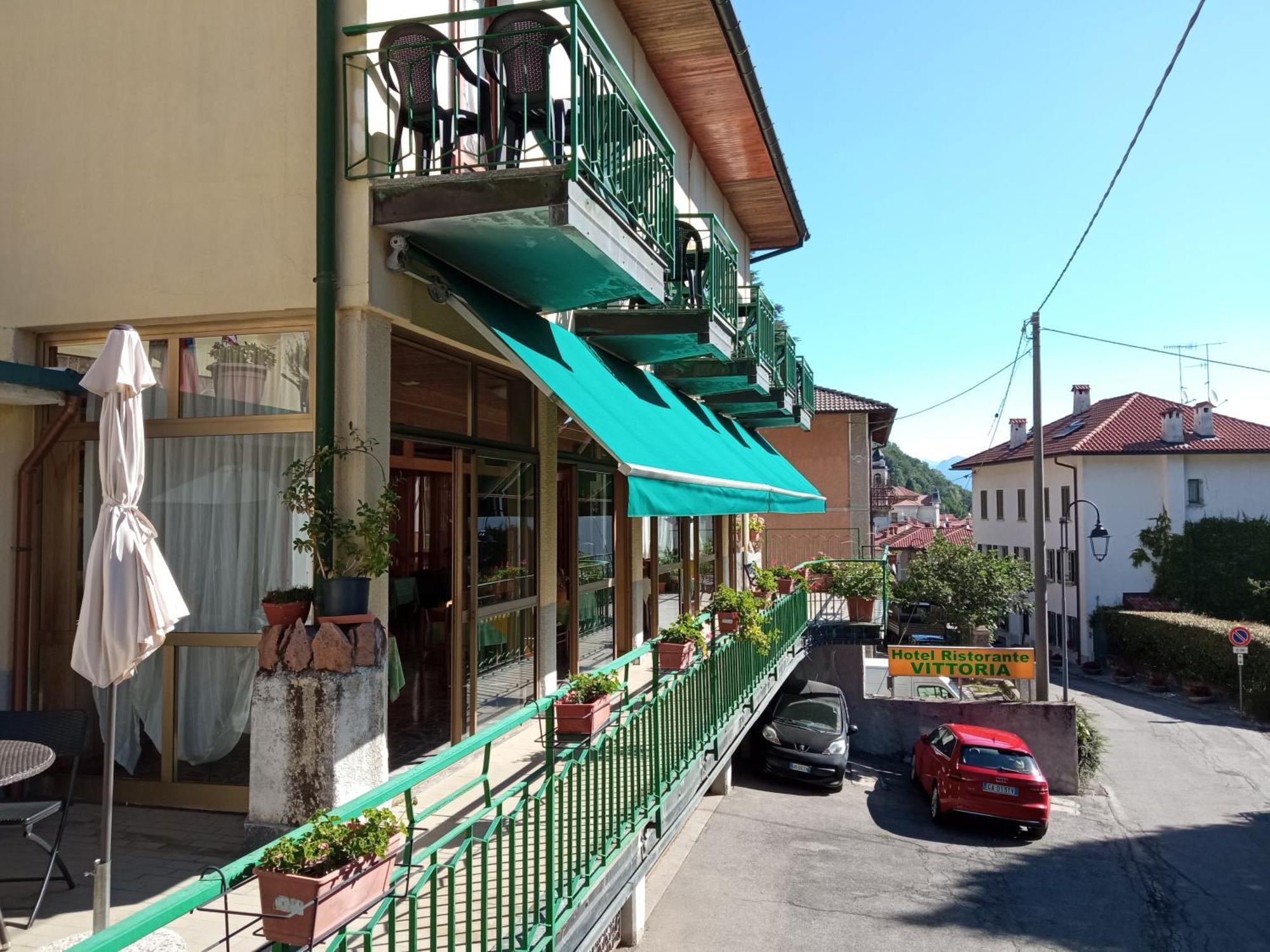 Hotel Ristorante Vittoria Dal 1920 Marzio Εξωτερικό φωτογραφία