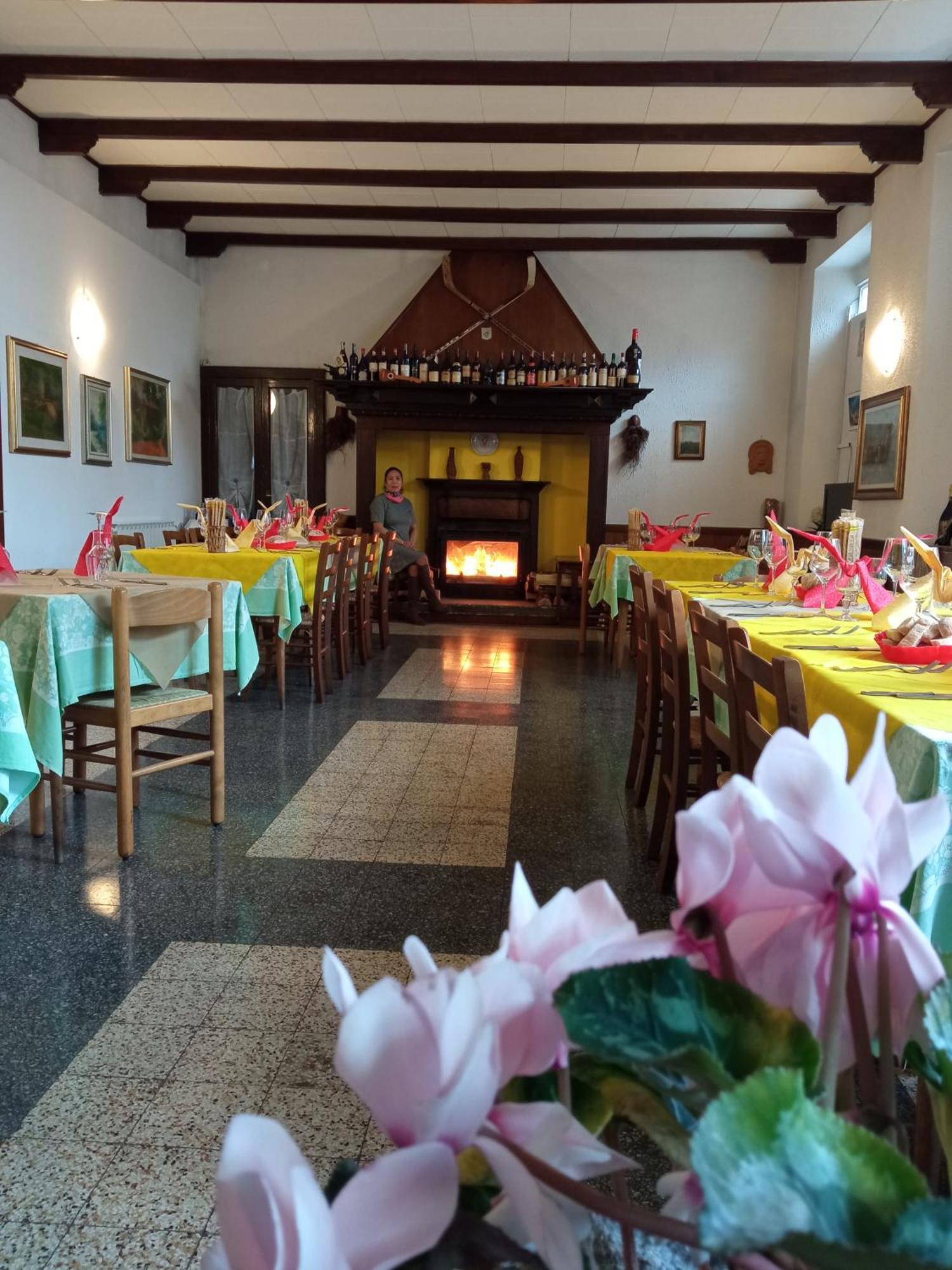 Budget Hotel Vittoria & Ristorante Marzio Εξωτερικό φωτογραφία